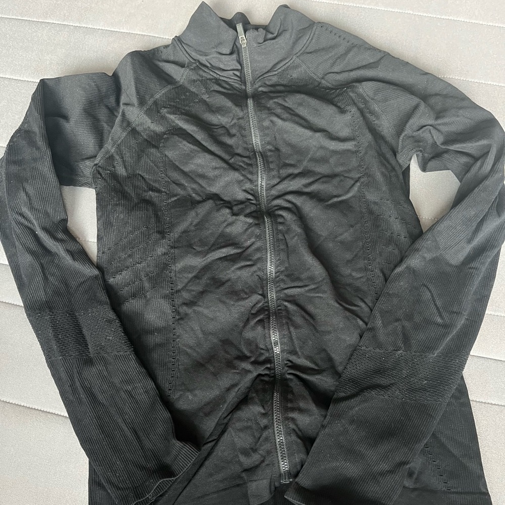 Black Fitted Zip Up
